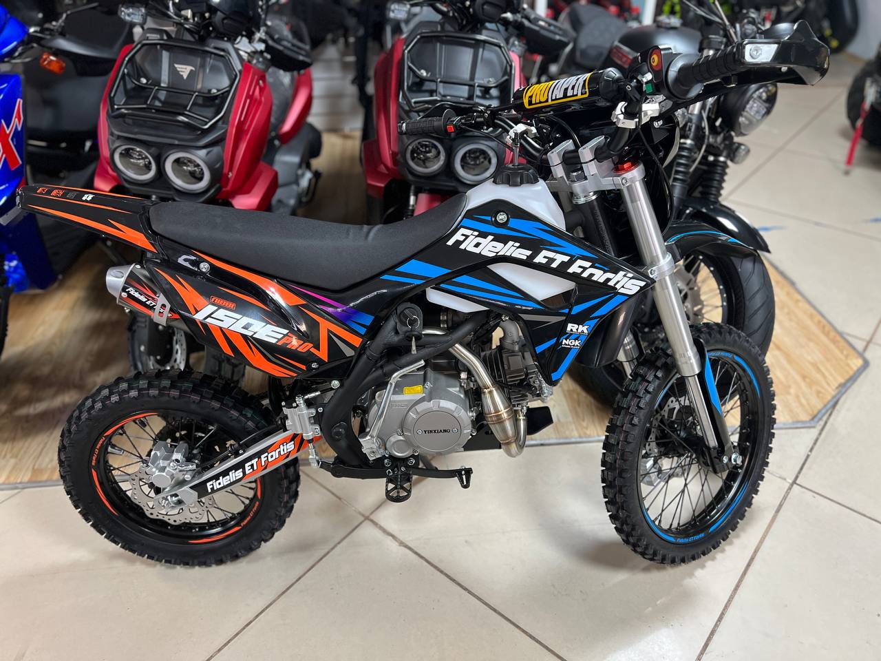 Мотоцикл (питбайк) PROMAX FIDET (ФАЙДЕТ) 190E PRO 17/14 в Новом Уренгое