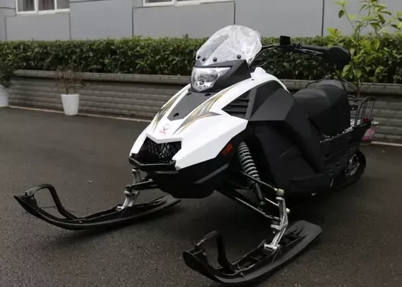 Снегоход ULAR 220 в Новом Уренгое