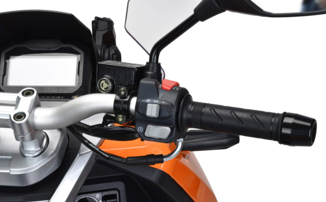 Скутер MOTOLAND (МОТОЛЕНД) T-MAX 150 в Новом Уренгое