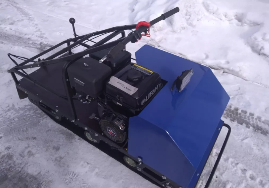 Мотобуксировщик AhtaR ЗИМА с реверсом (задний ход) в Новом Уренгое