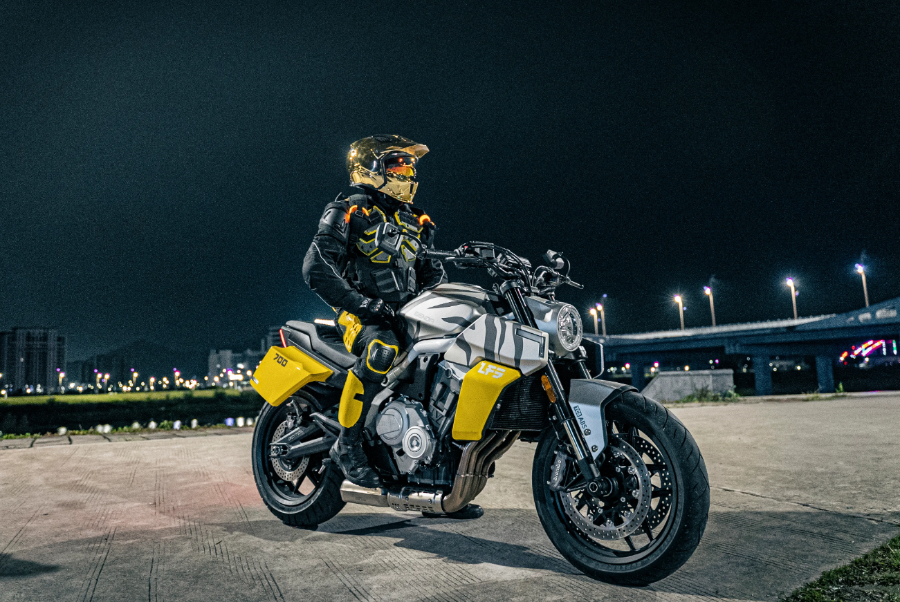 Мотоцикл Benda LFS 700 в Новом Уренгое