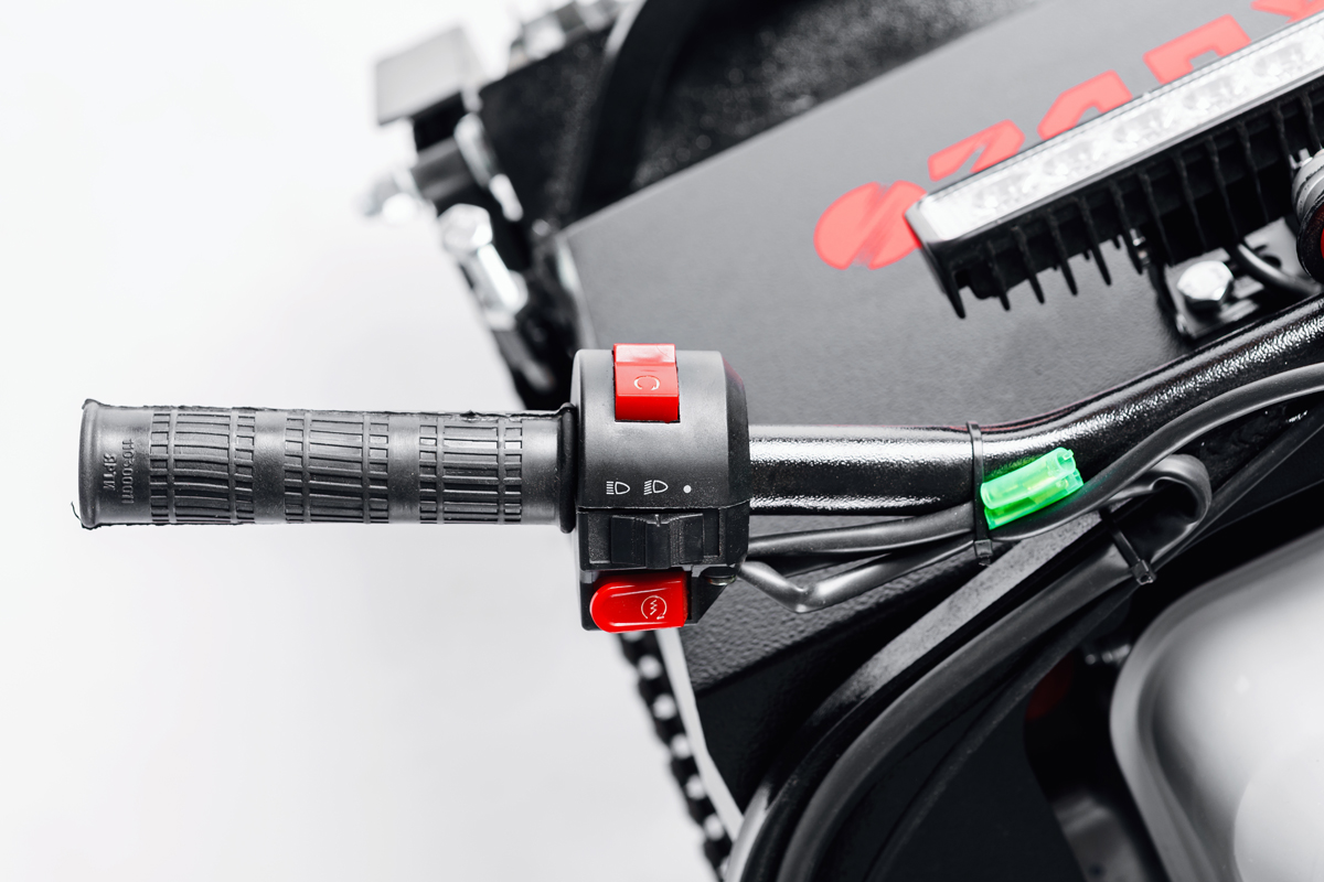 МОТОБУКСИРОВЩИК IKUDZO 1100/380 К7 в Новом Уренгое