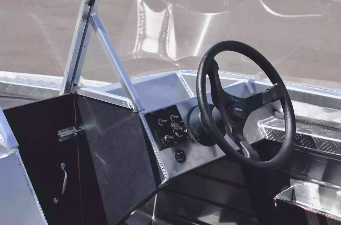 Алюминиевая лодка Wyatboat-390 DCM в Новом Уренгое