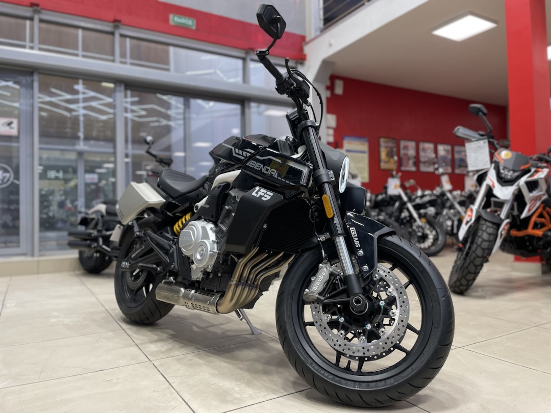 Мотоцикл Benda LFS 700 в Новом Уренгое