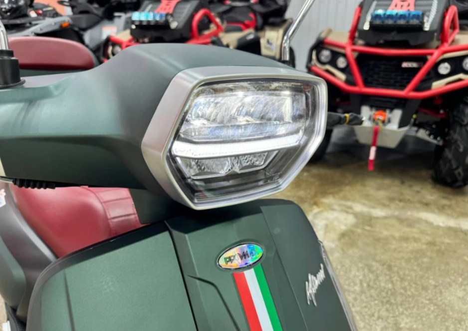 Скутер PROMAX Miami 240 (49) в Новом Уренгое