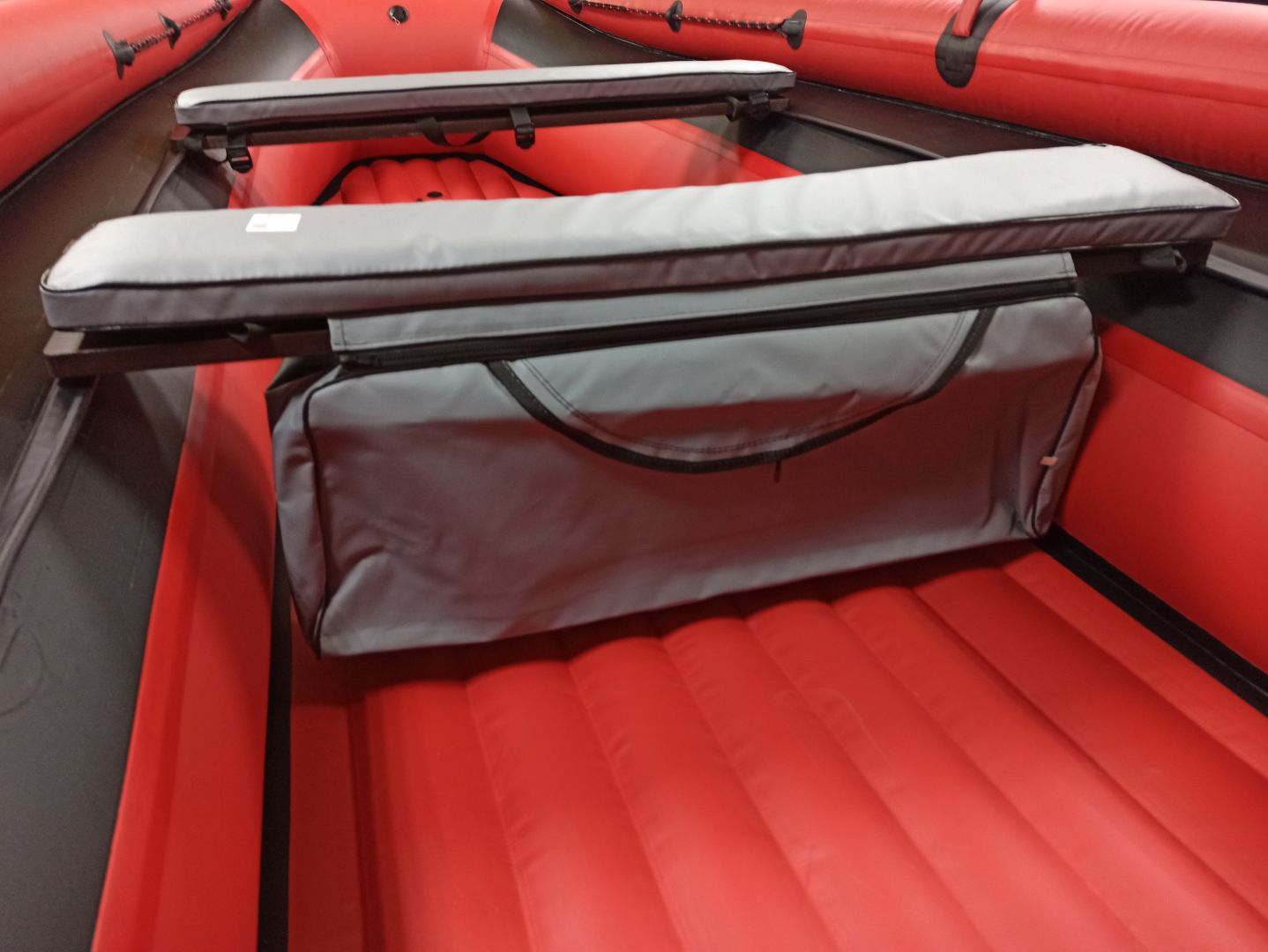 КОМПЛЕКТ МЯГКИХ НАКЛАДОК С СУМКОЙ ДЛЯ ЛОДОК 90Х20 СЕРЫЙ в Новом Уренгое