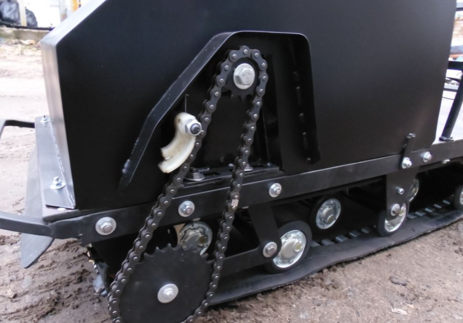 Мотобуксировщик AhtaR Зима 15 л/с с вариатором в Новом Уренгое