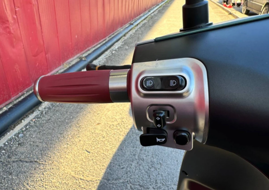 Скутер PROMAX Miami 240 (49) в Новом Уренгое