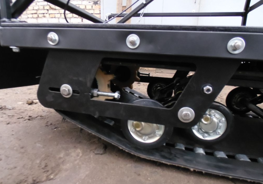 Мотобуксировщик AhtaR Зима 15 л/с с вариатором в Новом Уренгое