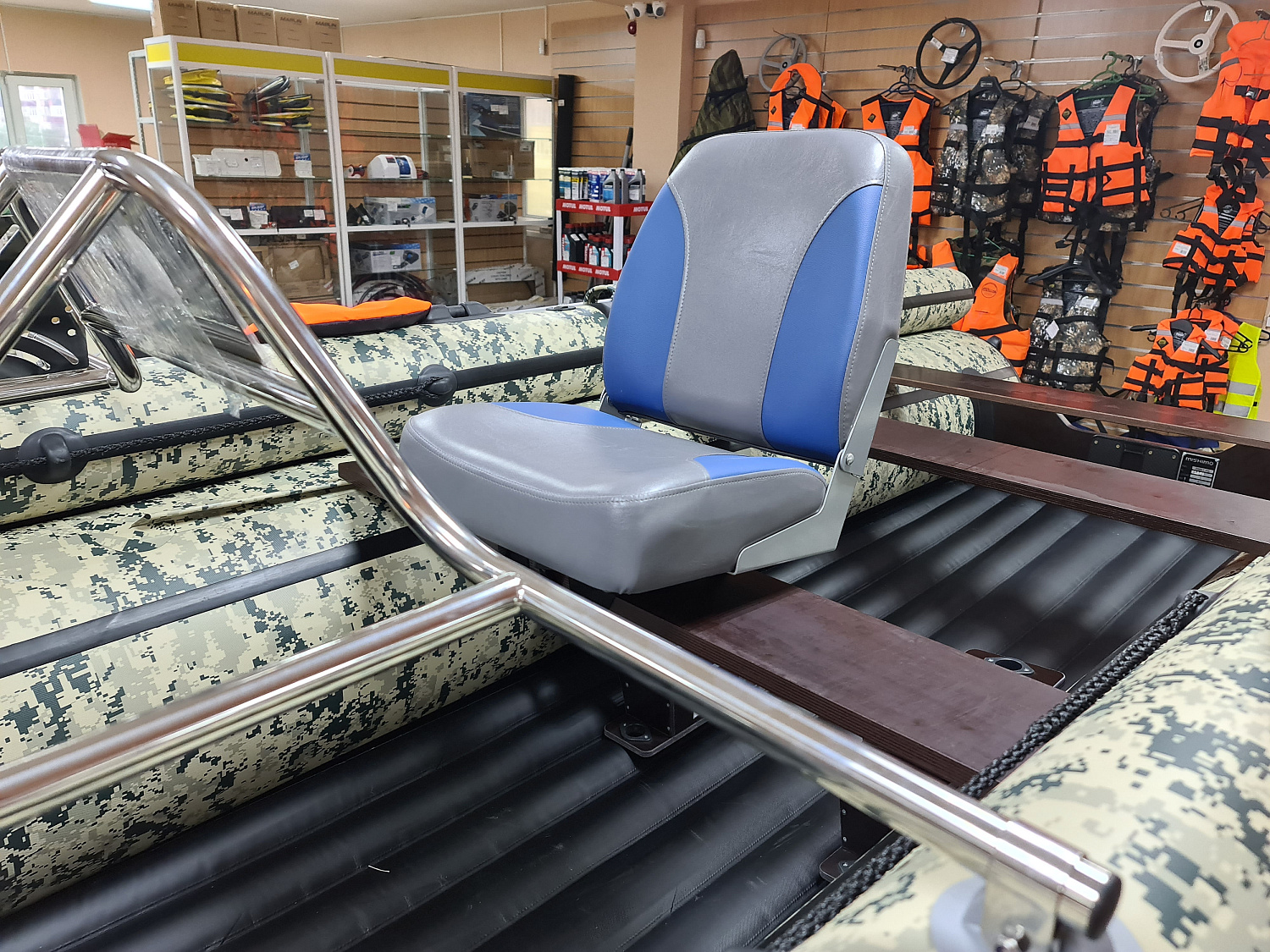 КРЕСЛО МЯГКОЕ РАСКЛАДНОЕ С ПОВОРОТНЫМ МЕХАНИЗМОМ ДЛЯ ЛОДОК в Новом Уренгое