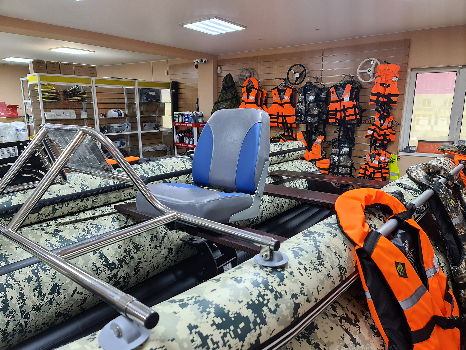 КРЕСЛО МЯГКОЕ РАСКЛАДНОЕ С ПОВОРОТНЫМ МЕХАНИЗМОМ ДЛЯ ЛОДОК в Новом Уренгое